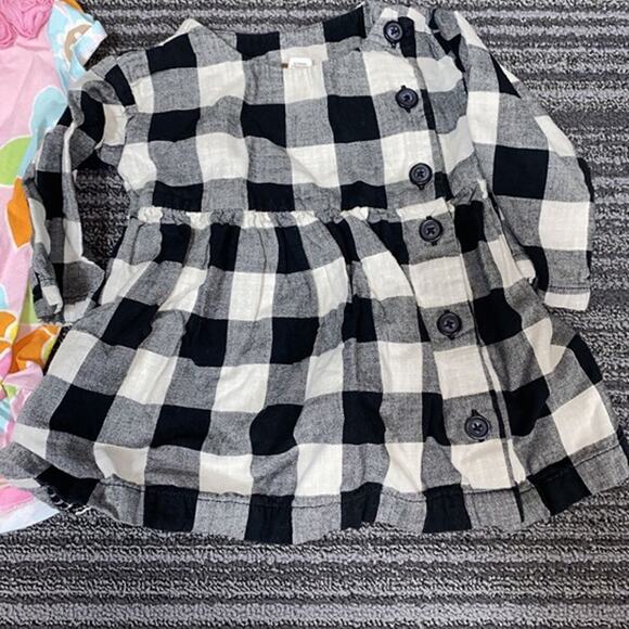 6-9 months baby bundle. dresses, jeans, fleece one piece skirt. deer flower - Picture 6 of 11